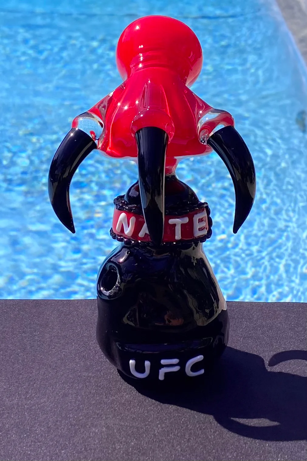 The Glass Cure - 6.25" UFC Fight Glove Nick Diaz Dragon Claw Bubbler (10MM Female) (310g) - Image 11