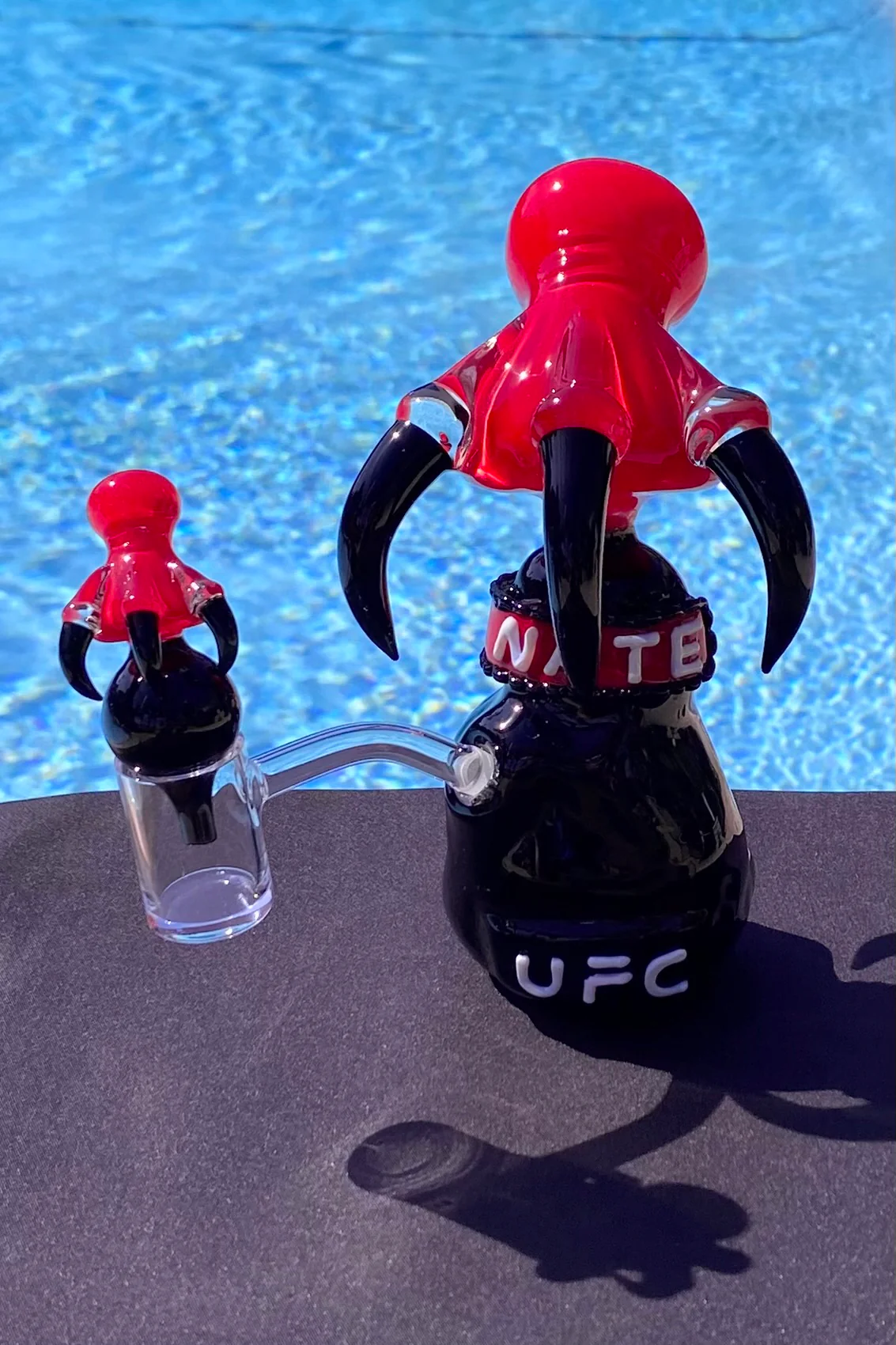 The Glass Cure - 6.25" UFC Fight Glove Nick Diaz Dragon Claw Bubbler (10MM Female) (310g) - Image 9